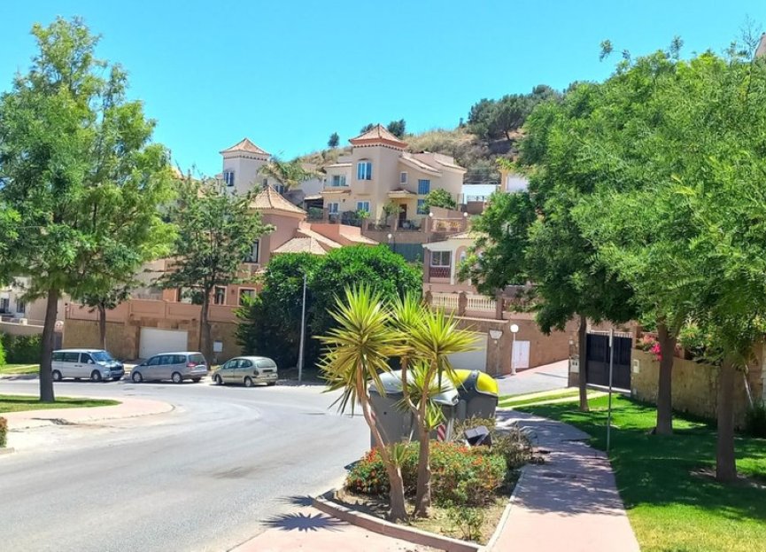 Resale - House - Detached Villa - Benalmádena - Torrequebrada