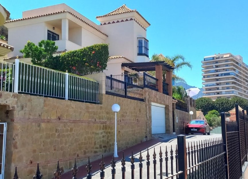 Resale - House - Detached Villa - Benalmádena - Torrequebrada