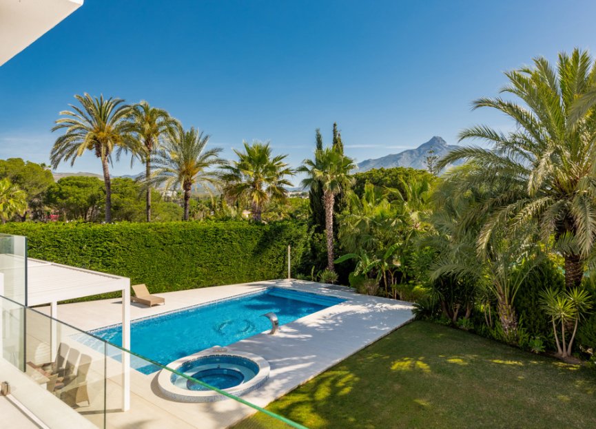 Reventa - House - Detached Villa - Marbella - Marbella Centro