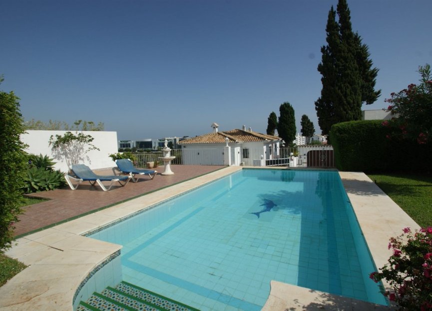 Resale - House - Detached Villa - Marbella - Nueva Andalucia