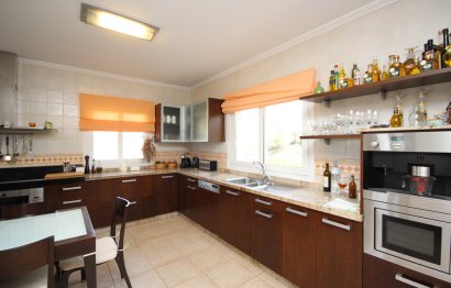 Resale - House - Detached Villa - Marbella - Artola