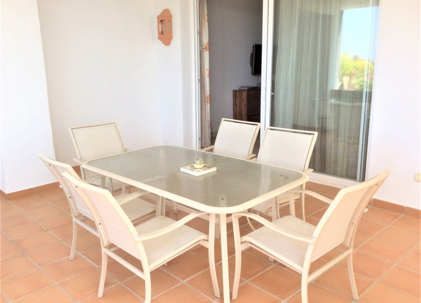 Resale - Apartment - Ground Floor Apartment - Marbella - Nueva Andalucia