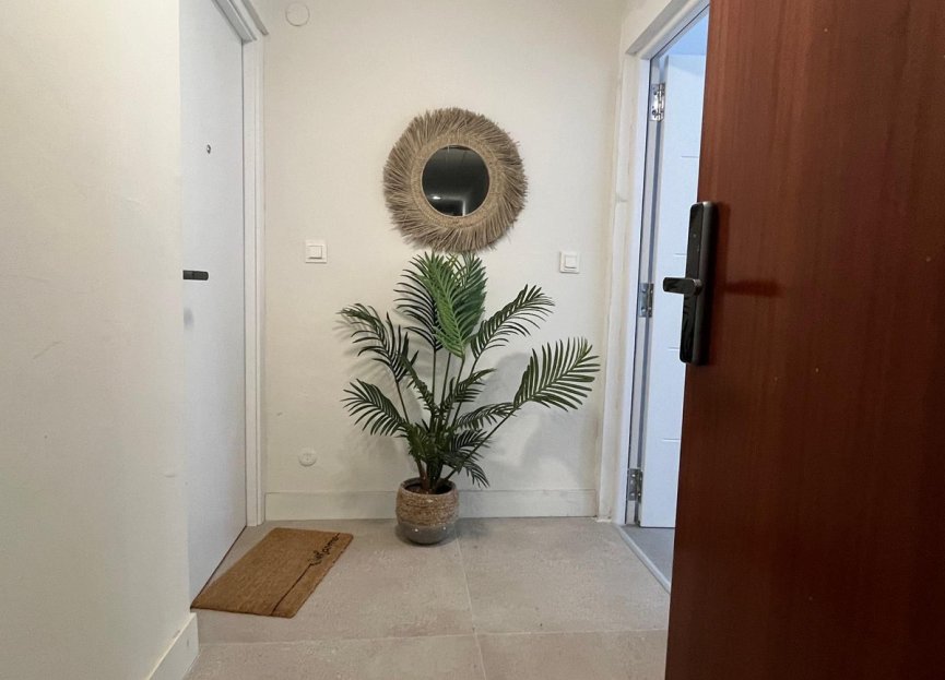 Resale - Apartment - Middle Floor Apartment - Marbella - Marbella Centro