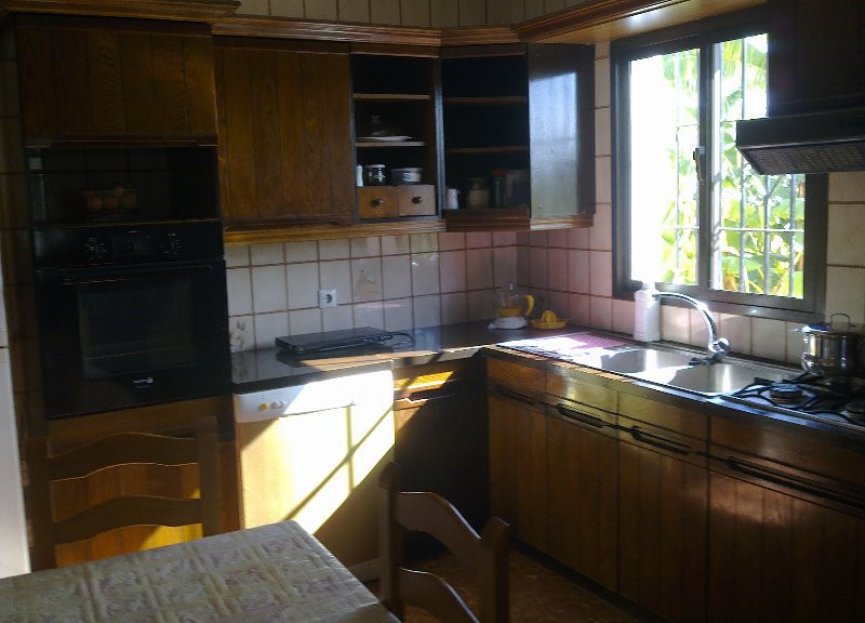 Resale - House - Finca - Cortijo - Estepona - Estepona Centro