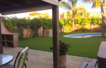 Resale - House - Semi-Detached House - Estepona - Estepona Centro