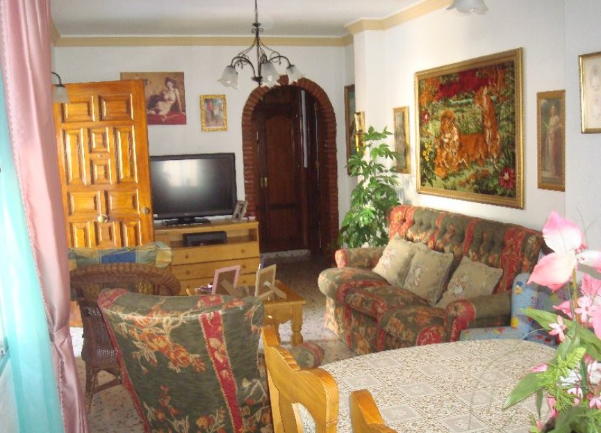 Reventa - House - Detached Villa - Estepona - Estepona Centro