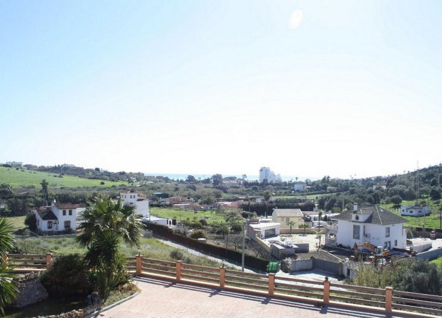 Resale - House - Finca - Cortijo - Estepona - Estepona Centro