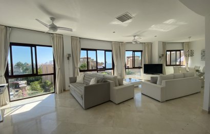 Resale - Apartment - Penthouse - Estepona - Costalita