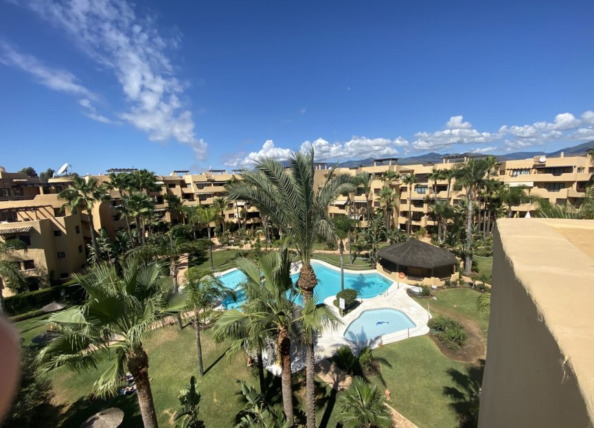 Resale - Apartment - Penthouse - Estepona - Costalita