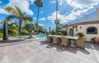 Resale - House - Detached Villa - Estepona - Estepona Centro