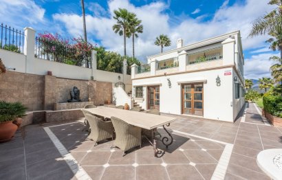 Resale - House - Detached Villa - Estepona - Estepona Centro