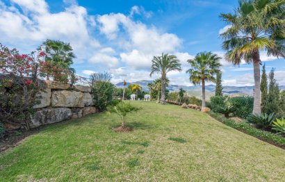 Resale - House - Detached Villa - Estepona - Estepona Centro