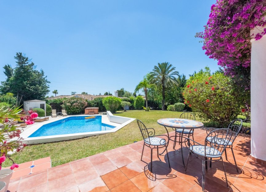 Reventa - House - Detached Villa - Estepona - Atalaya