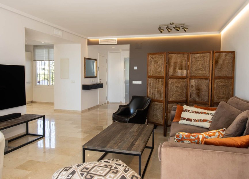 Resale - Apartment - Penthouse - Marbella - Nueva Andalucia