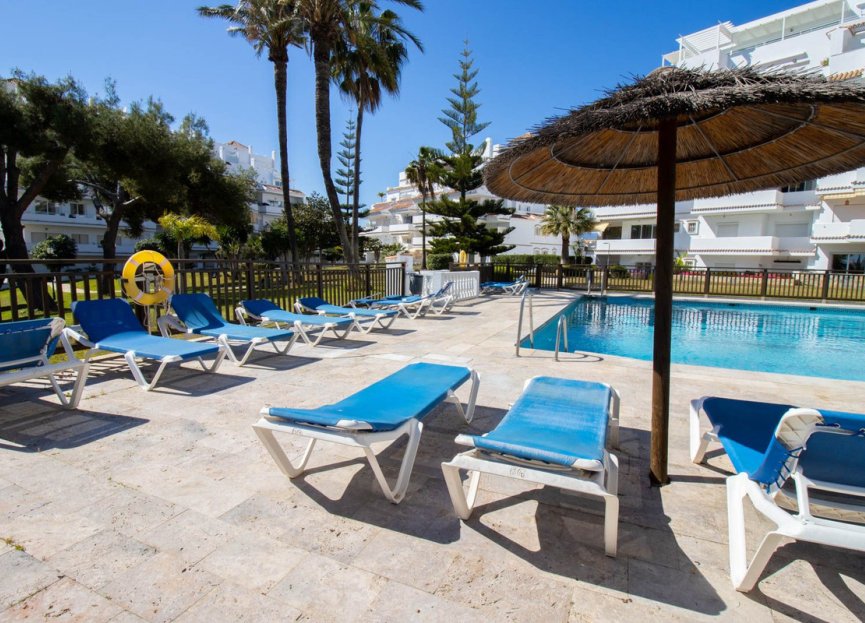 Resale - Apartment - Middle Floor Apartment - Marbella - Nueva Andalucia