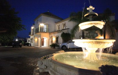 Resale - House - Detached Villa - Estepona - Cancelada