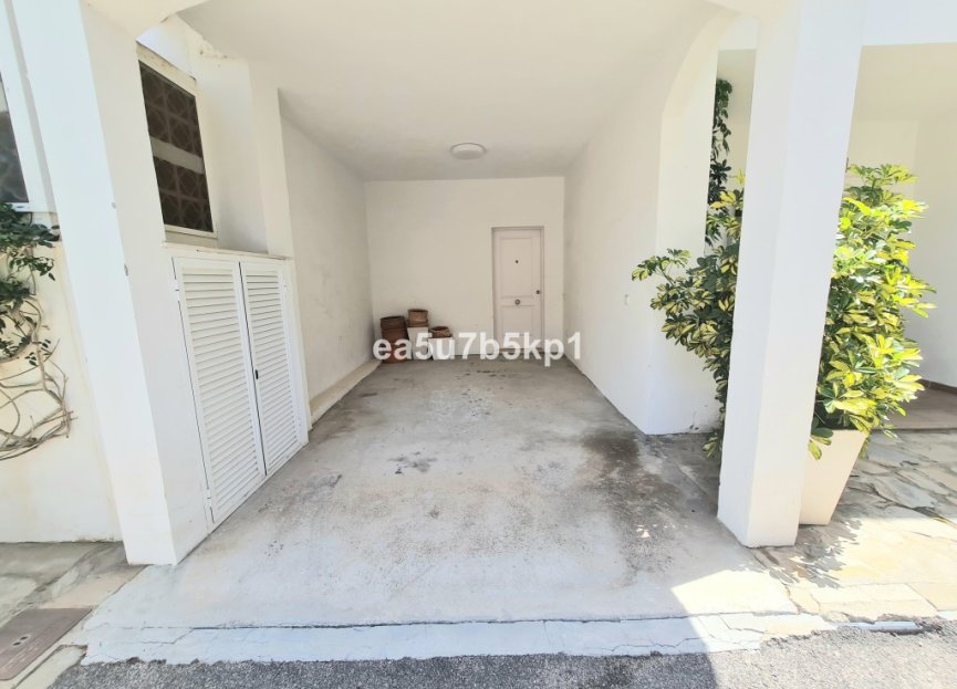 Resale - House - Semi-Detached House - Marbella