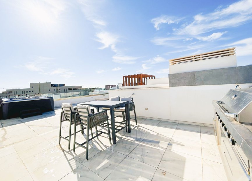 Resale - Apartment - Penthouse - Estepona - Estepona Centro