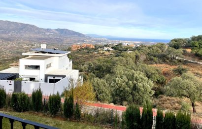 Resale - House - Detached Villa - Marbella - La Mairena