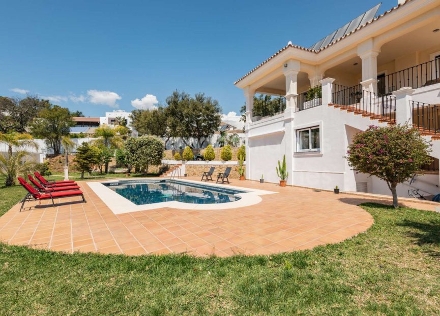 Resale - House - Detached Villa - Marbella - La Mairena