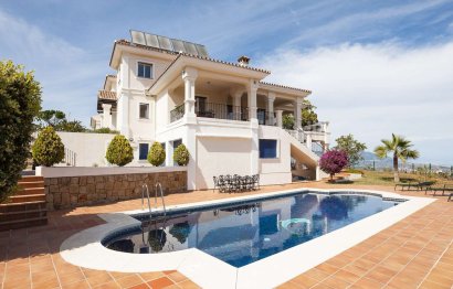 Resale - House - Detached Villa - Marbella - La Mairena