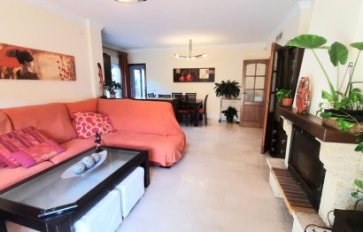 Resale - House - Semi-Detached House - Fuengirola - Los Pacos