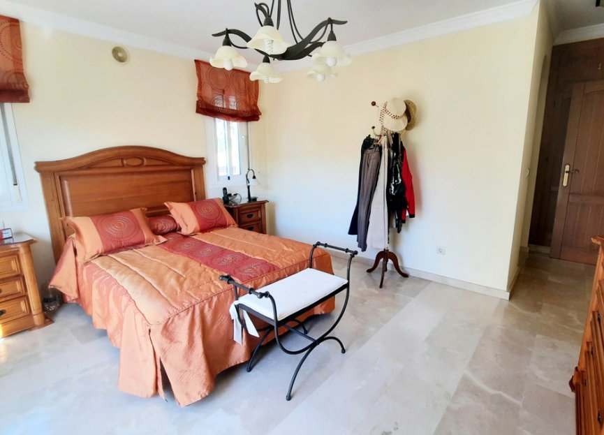 Resale - House - Semi-Detached House - Fuengirola - Los Pacos