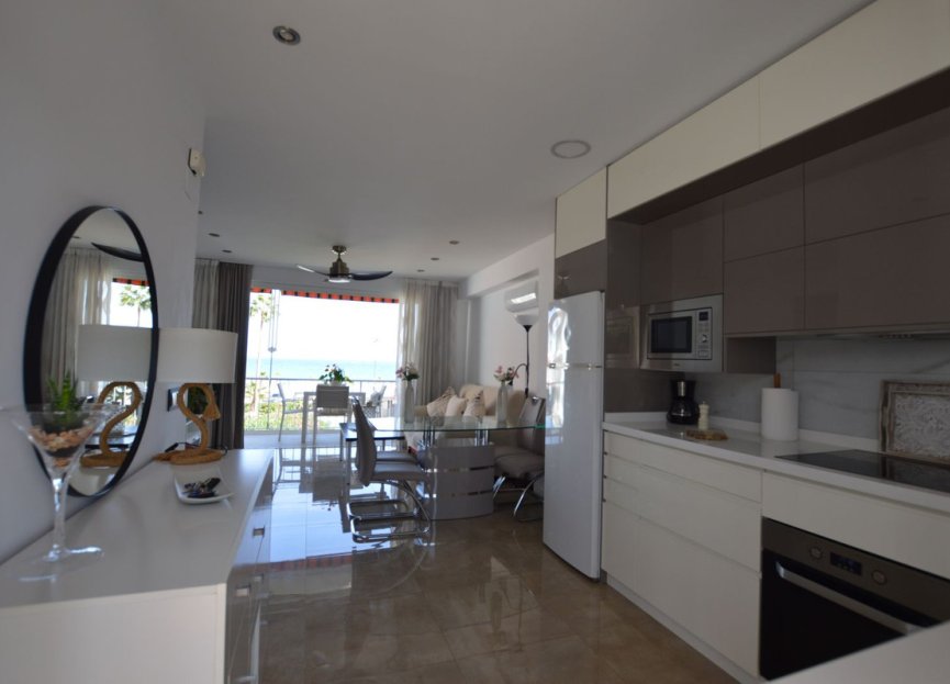 Resale - Apartment - Middle Floor Apartment - Fuengirola - Fuengirola Centro