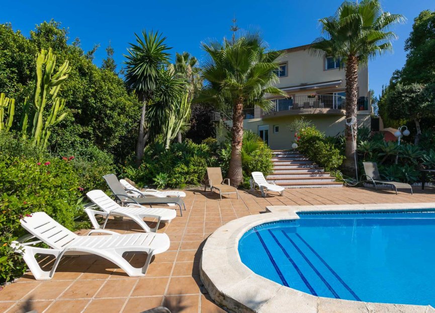 Resale - House - Detached Villa - Marbella - Nueva Andalucia