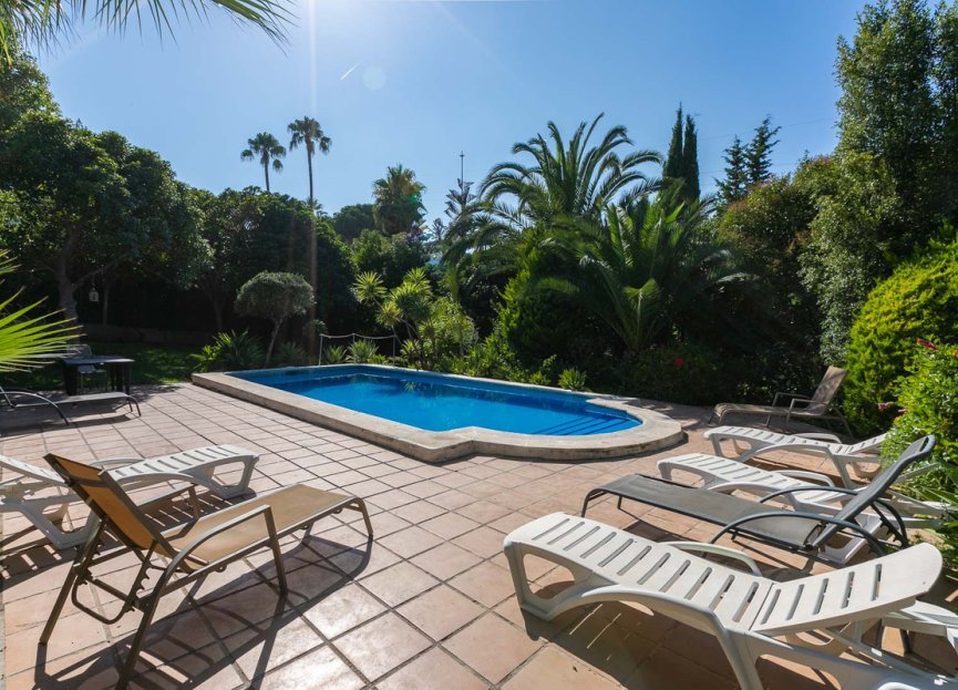 Resale - House - Detached Villa - Marbella - Nueva Andalucia