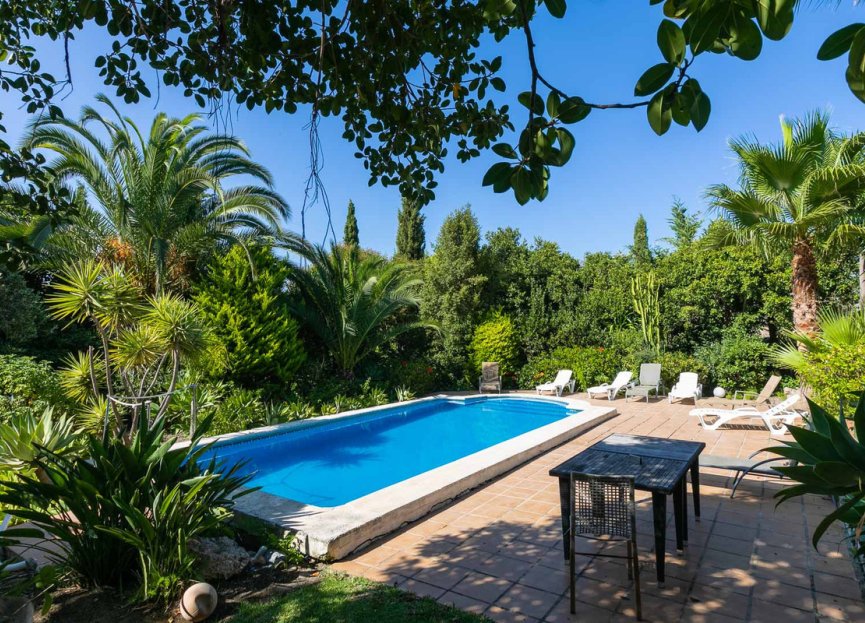 Resale - House - Detached Villa - Marbella - Nueva Andalucia