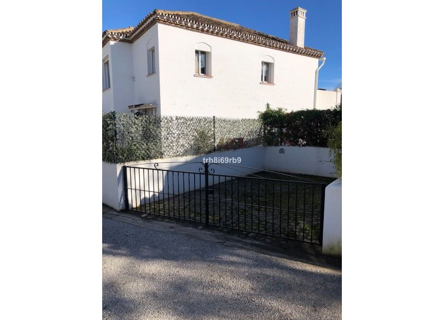 Reventa - House - Detached Villa - Estepona - Benamara