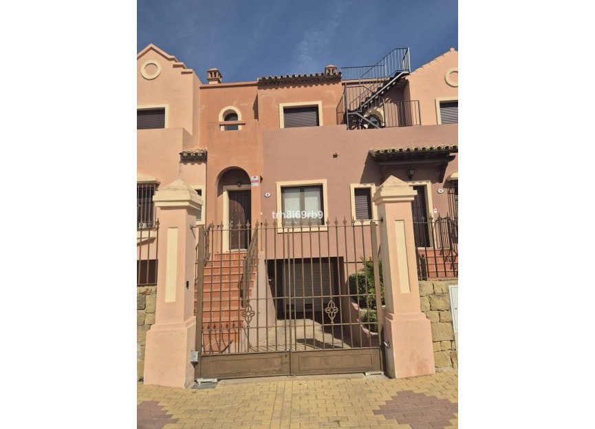 Resale - House - Townhouse - Estepona - Estepona Centro