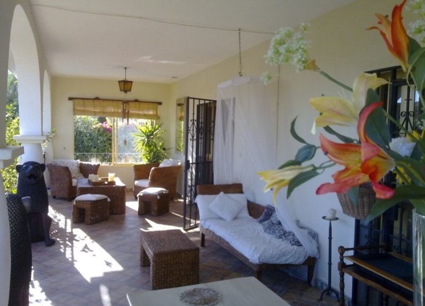 Resale - House - Detached Villa - Marbella - Nueva Andalucia