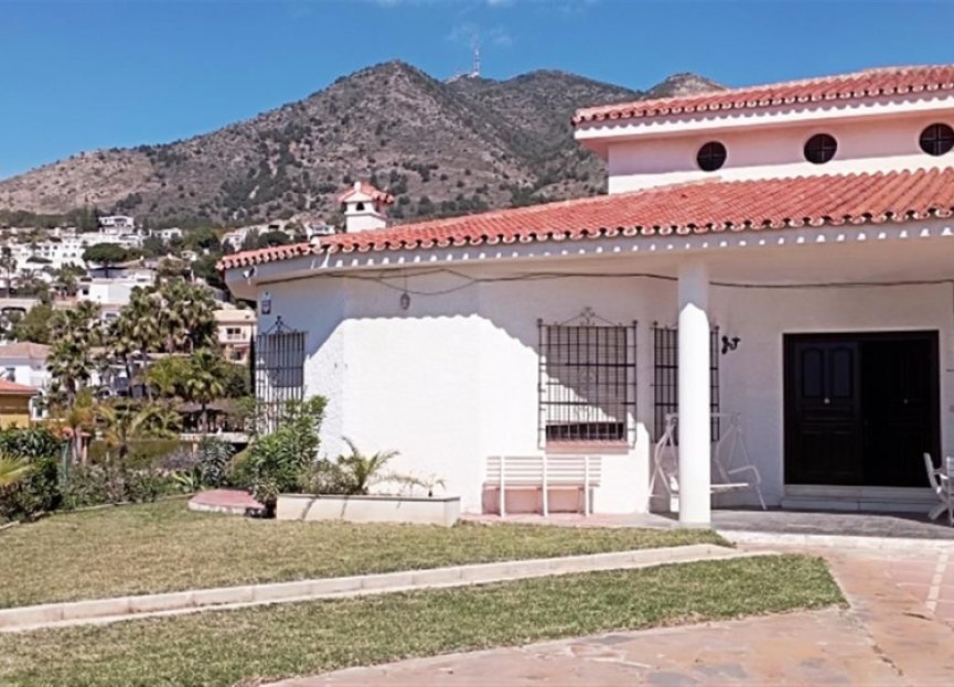 Resale - House - Detached Villa - Benalmádena - Benalmadena Costa