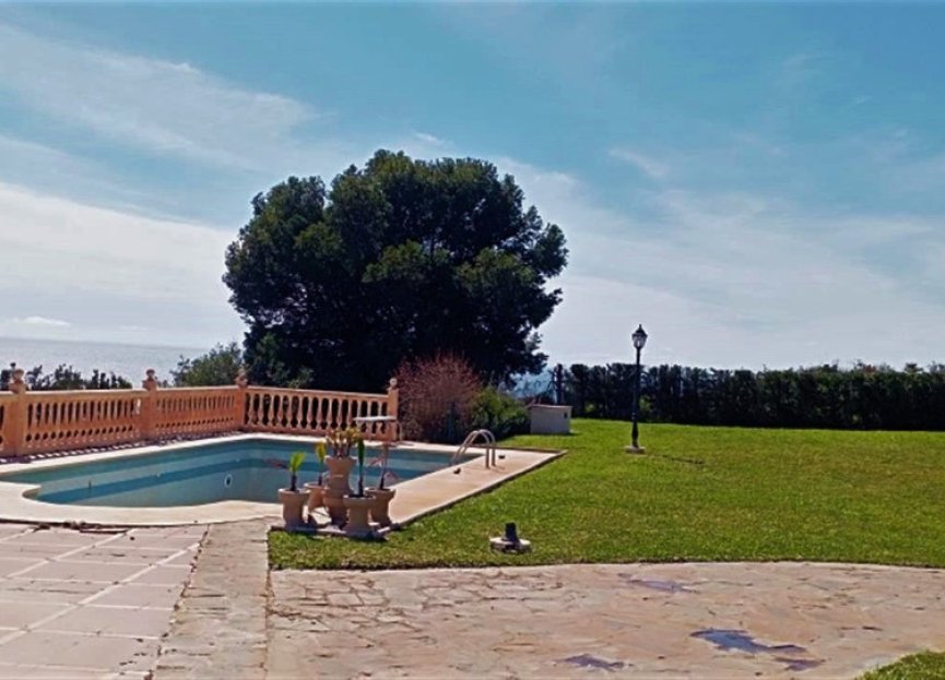 Resale - House - Detached Villa - Benalmádena - Benalmadena Costa