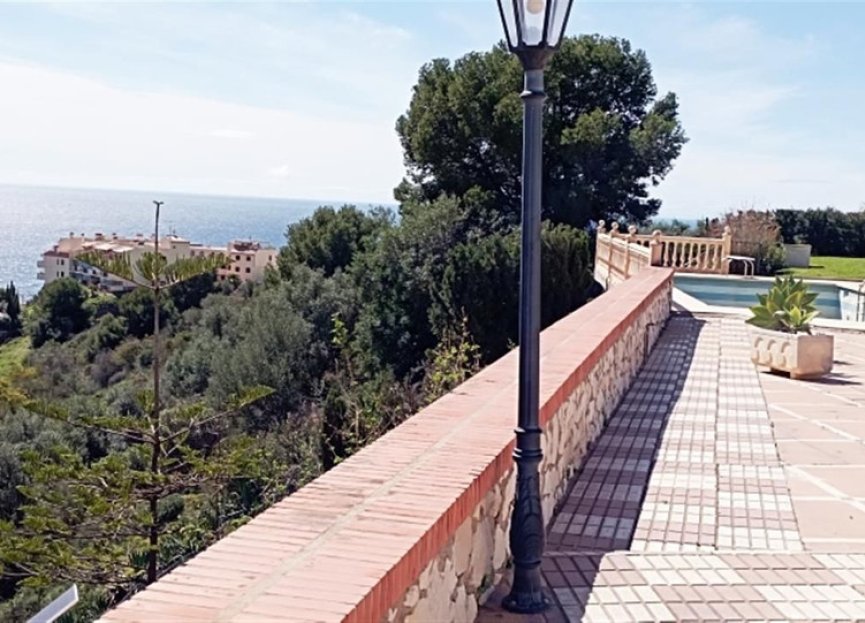 Resale - House - Detached Villa - Benalmádena - Benalmadena Costa