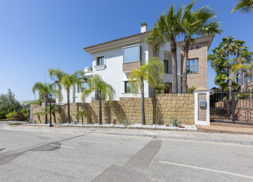 Resale - House - Detached Villa - Benahavís - Los Arqueros