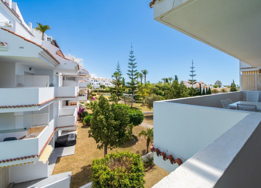 Resale - Apartment - Middle Floor Apartment - Marbella - Nueva Andalucia