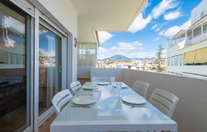 Resale - Apartment - Middle Floor Apartment - Marbella - Nueva Andalucia