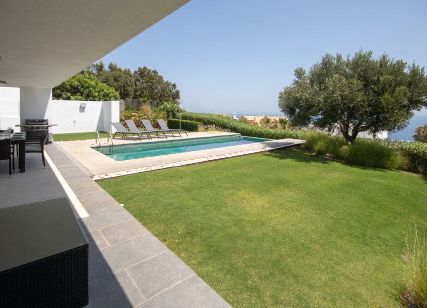 Resale - House - Detached Villa - Manilva - La Duquesa