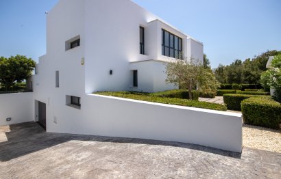 Resale - House - Detached Villa - Manilva - La Duquesa