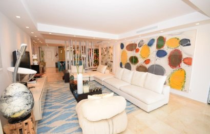 Resale - Apartment - Middle Floor Apartment - Estepona - Costalita