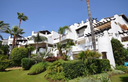 Resale - Apartment - Middle Floor Apartment - Estepona - Costalita