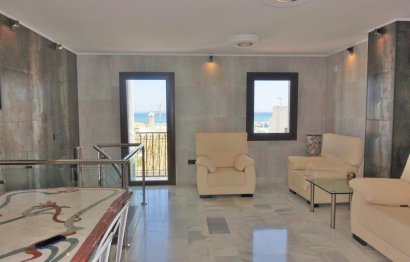 Resale - Apartment - Middle Floor Apartment - Marbella - Puerto Banús