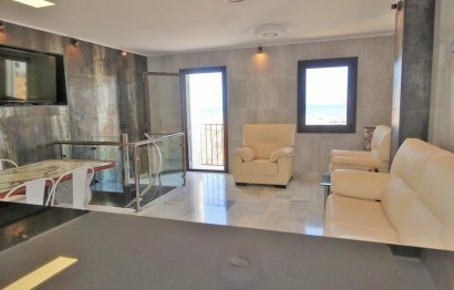 Resale - Apartment - Middle Floor Apartment - Marbella - Puerto Banús