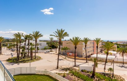 Resale - Apartment - Penthouse - Estepona - New Golden Mile