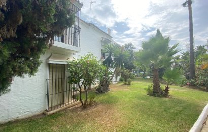 Resale - Apartment - Ground Floor Apartment - Marbella - Nueva Andalucia