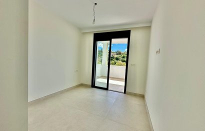 Resale - Apartment - Middle Floor Apartment - Benahavís - La Quinta