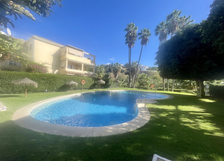 Resale - Apartment - Middle Floor Apartment - Benahavís - La Quinta